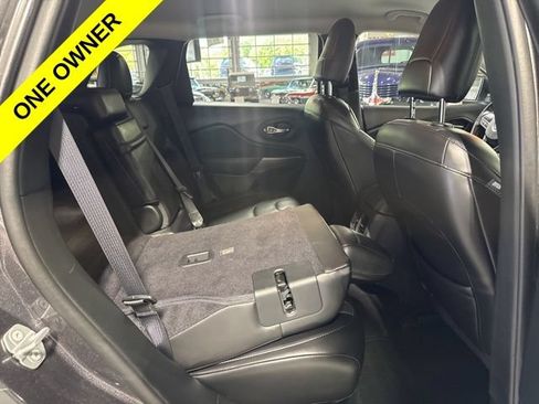 Used 2019 Jeep Cherokee Limited w/ Technology Group AWD/4WD image 26
