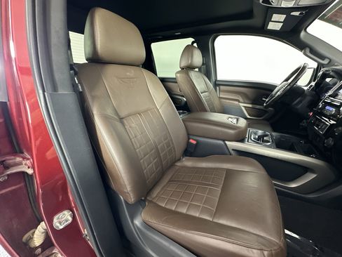 Certified 2021 Nissan Titan Platinum Reserve w/ Moonroof Package image 31