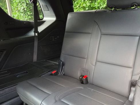 Used 2025 Chevrolet Tahoe Z71 w/ Z71 Off-Road Package AWD/4WD image 4