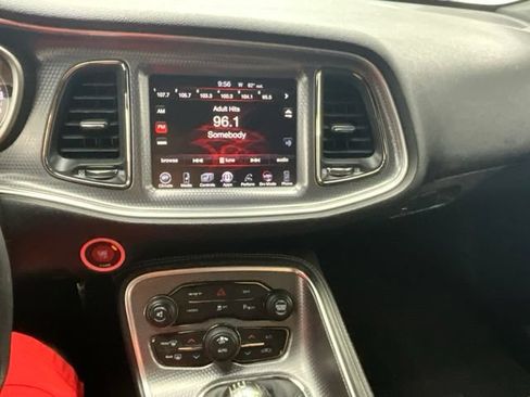 Used 2016 Dodge Challenger SRT Hellcat RWD image 11