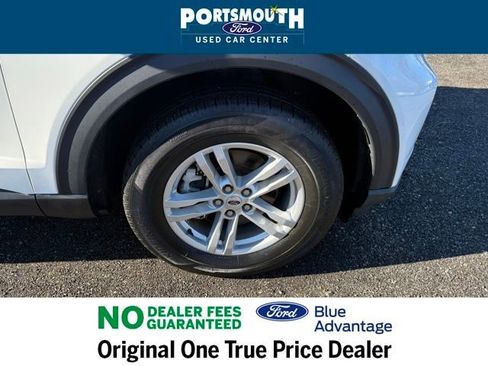Certified 2022 Ford Explorer XLT w/ Equipment Group 202A image 33