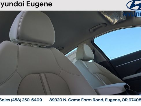 New 2025 Hyundai Sonata SE FWD image 18