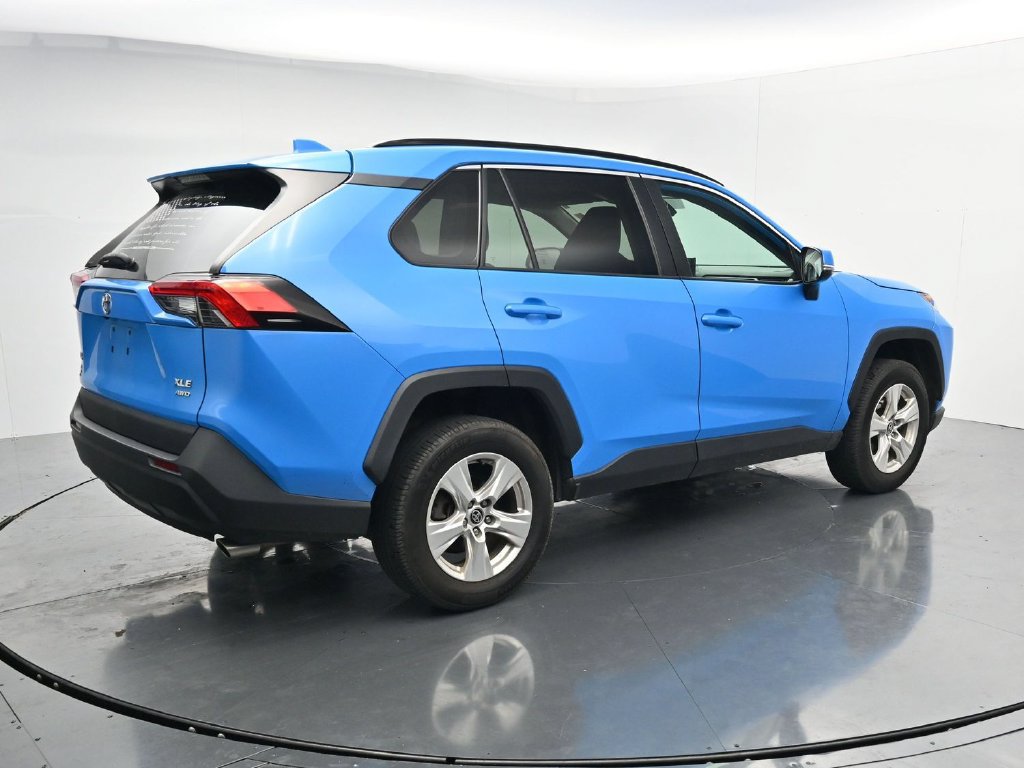 Used 2021 Toyota RAV4 XLE AWD/4WD image 8