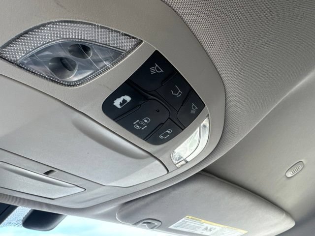 Used 2020 Chrysler Pacifica Touring-L FWD image 49