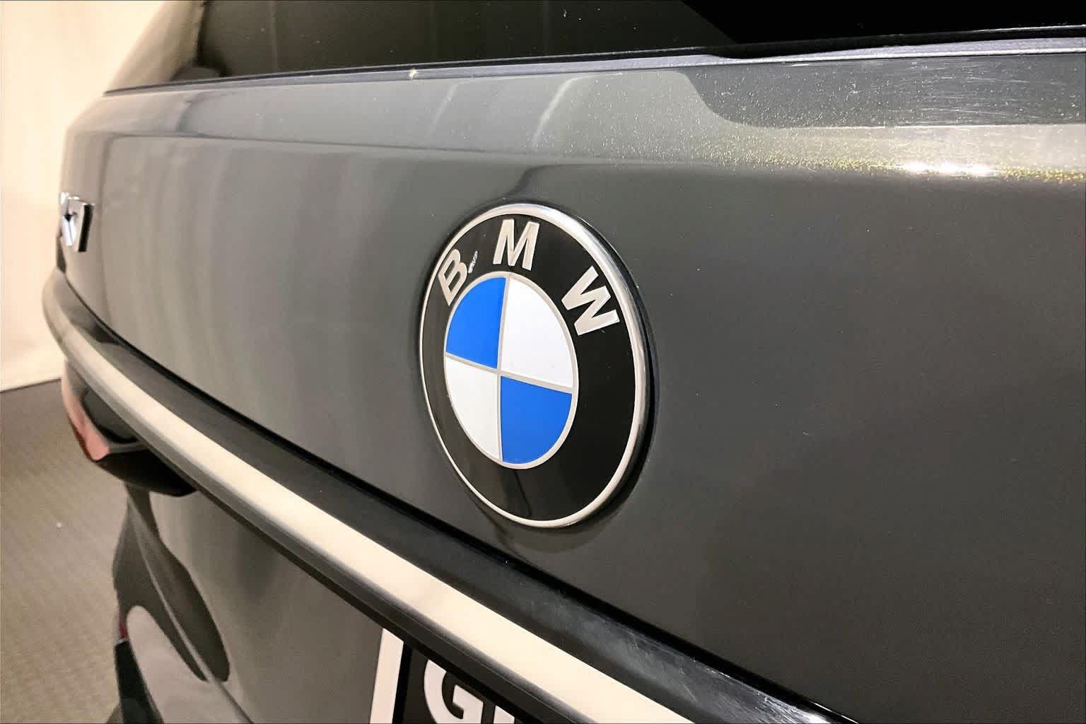 Used 2024 BMW X7 xDrive40i w/ Executive Package AWD/4WD image 32