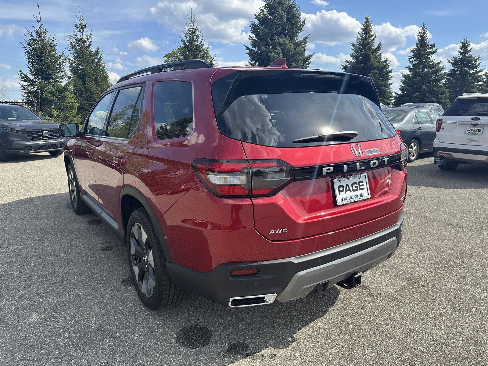 New 2026 Honda Pilot Touring image 6