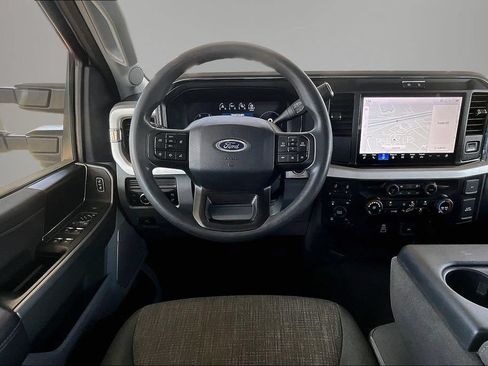 Used 2026 Ford F250 XLT w/ XLT Premium Package AWD/4WD image 9
