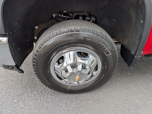 Used 2024 Chevrolet Silverado 3500 LT image 26