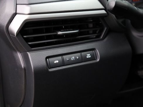 New 2025 Nissan Altima 2.5 SR image 13