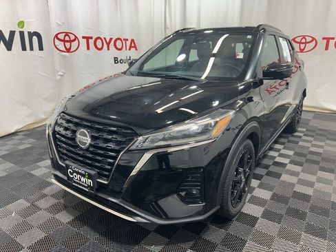 Used 2021 Nissan Kicks SR image 3