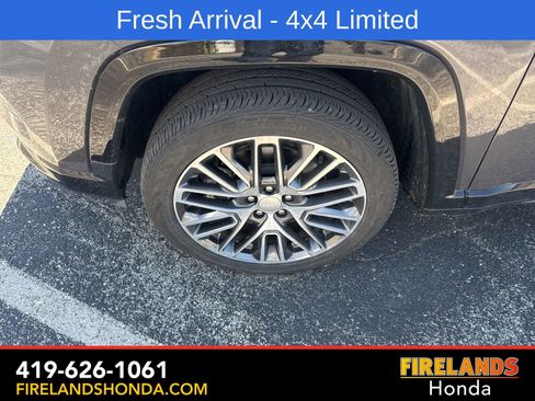 Used 2024 Jeep Compass Limited w/ Elite Group image 12