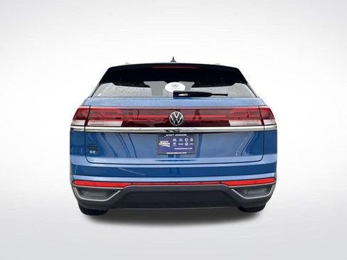 Used 2025 Volkswagen Atlas Cross Sport SE image 5
