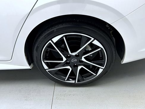 Used 2024 Nissan Sentra SR FWD image 22
