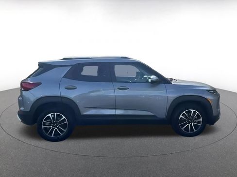 Used 2025 Chevrolet TrailBlazer LT image 16