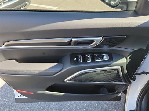 New 2025 Kia Telluride S image 21