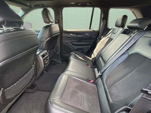 Used 2023 Jeep Grand Cherokee Altitude image 21