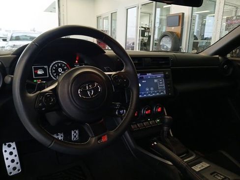 Used 2024 Toyota GR86 Premium RWD image 18