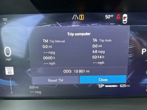 Certified 2025 Volvo XC60 B5 Plus image 21