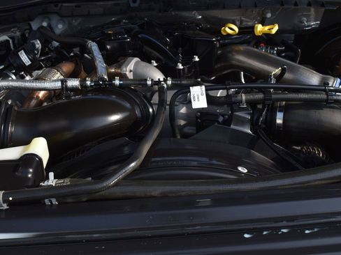 Used 2019 Ford F250 Lariat w/ Lariat Value Package image 19