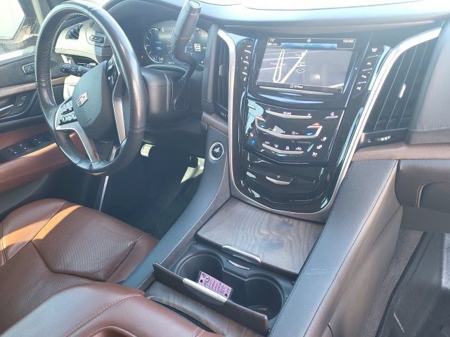 Used 2020 Cadillac Escalade Luxury AWD/4WD image 11