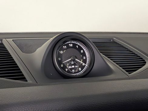 New 2026 Porsche Macan AWD/4WD image 30