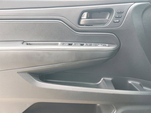 Certified 2025 Honda Odyssey Sport-L image 22