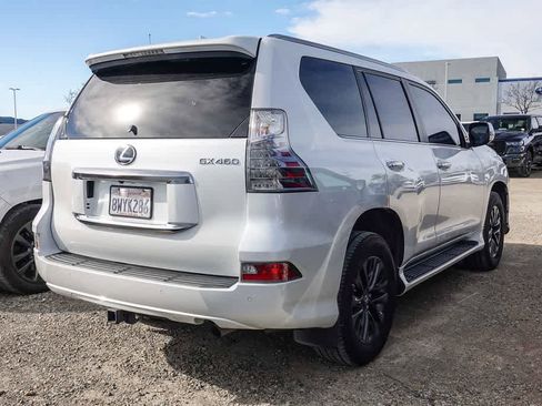 Used 2021 Lexus GX 460 Premium w/ Premium Package image 11