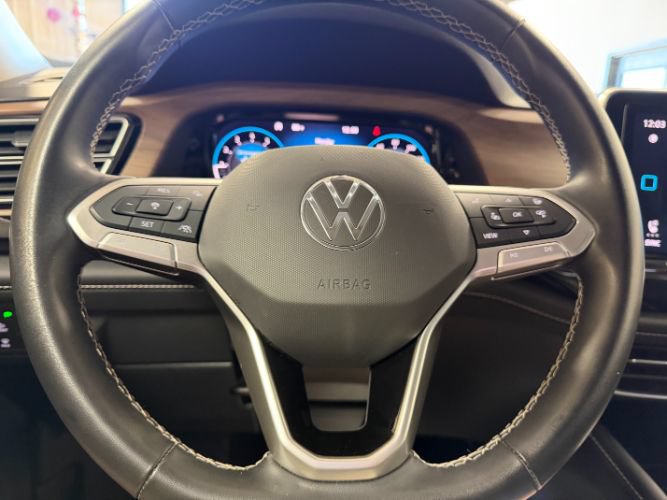 Used 2025 Volkswagen Atlas SE FWD image 21