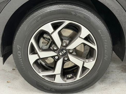 Used 2020 Kia Sportage LX image 8