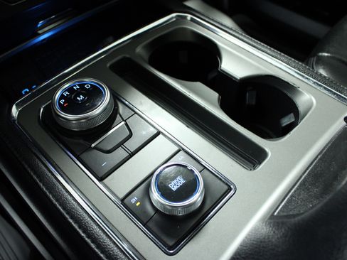 Used 2021 Ford Expedition Max XLT image 24