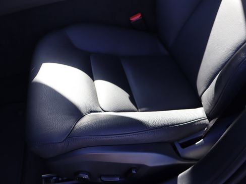 Certified 2025 Volvo V60 B5 Cross Country Plus image 17