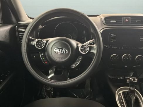 Used 2016 Kia Soul FWD image 11