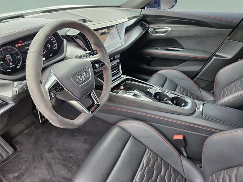 Used 2022 Audi RS e-tron GT image 9