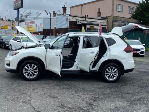 Used 2018 Nissan Rogue SV w/ Premium Package AWD/4WD image 5