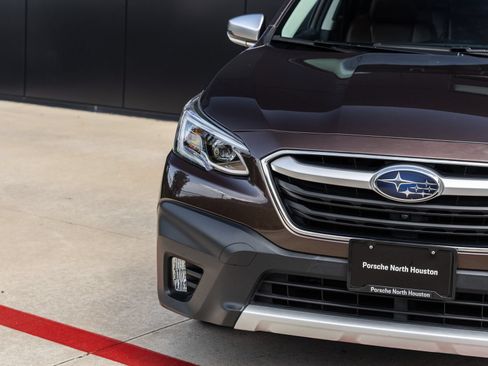 Used 2021 Subaru Outback Touring XT AWD/4WD image 17