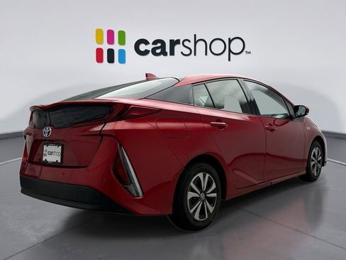 Used 2017 Toyota Prius Prime Advanced image 5
