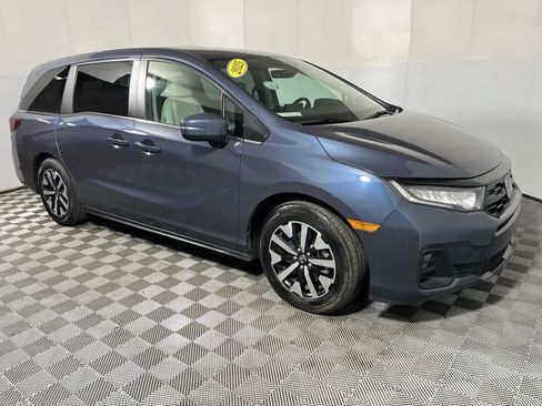 Used 2025 Honda Odyssey EX-L image 2