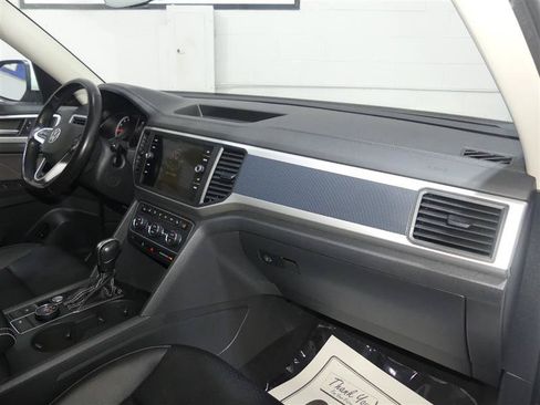 Used 2021 Volkswagen Atlas SE w/ Panoramic Sunroof Package AWD/4WD image 24