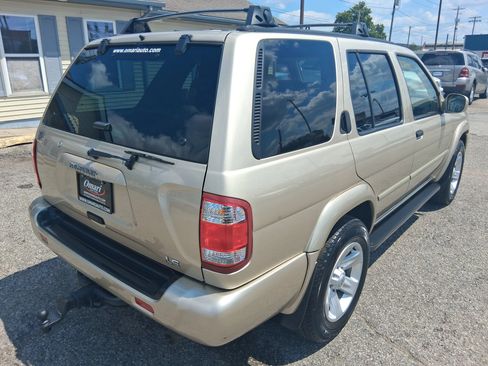 Used 2002 Nissan Pathfinder LE AWD/4WD image 5