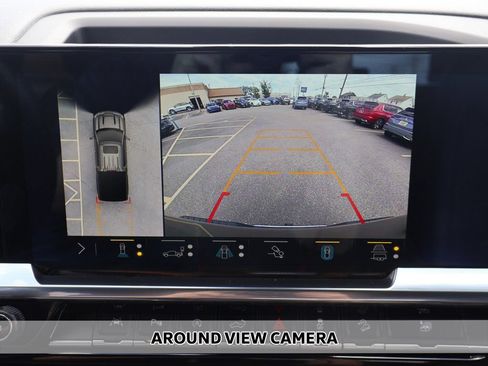 Used 2023 Chevrolet Silverado 1500 LTZ AWD/4WD image 5