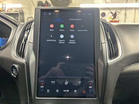 Used 2024 Ford Edge Titanium image 16