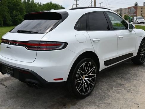 Used 2026 Porsche Macan AWD/4WD image 5