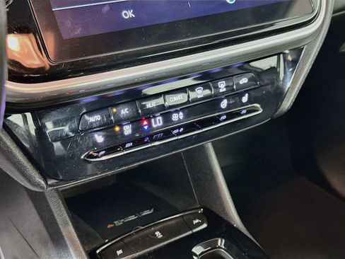 Used 2023 Chevrolet Bolt LT w/ Infotainment Package FWD image 17