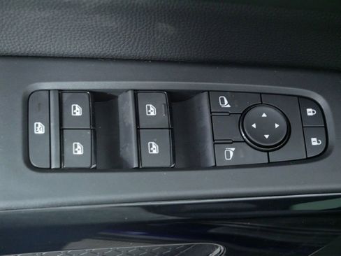 New 2026 Nissan Pathfinder SV AWD/4WD image 22