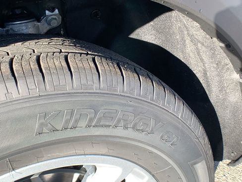 New 2026 Ford Explorer Active w/ Active Comfort Package image 13