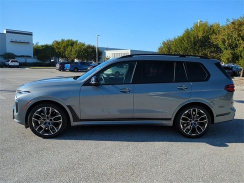 Used 2026 BMW X7 M60i image 7