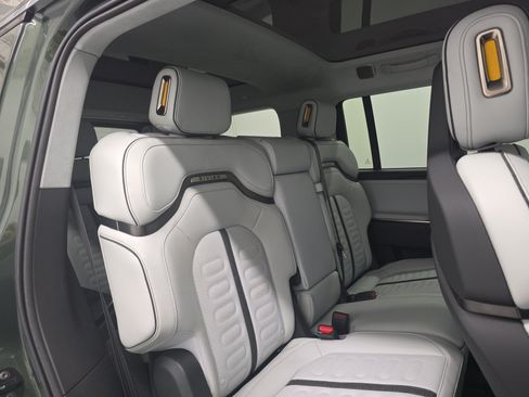 Used 2024 Rivian R1S Adventure AWD/4WD image 23