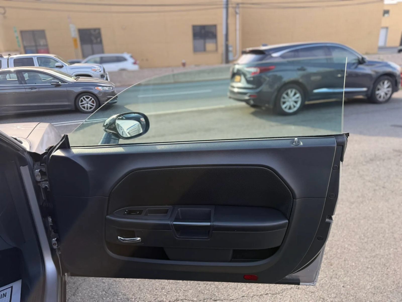 Used 2011 Dodge Challenger RWD image 11