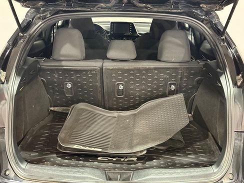 Used 2019 Toyota C-HR XLE FWD image 33