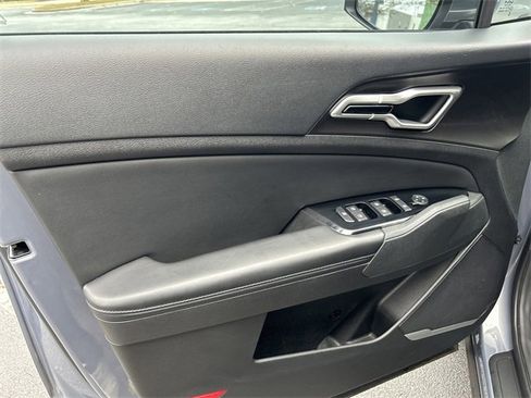 Certified 2023 Kia Sportage EX image 15